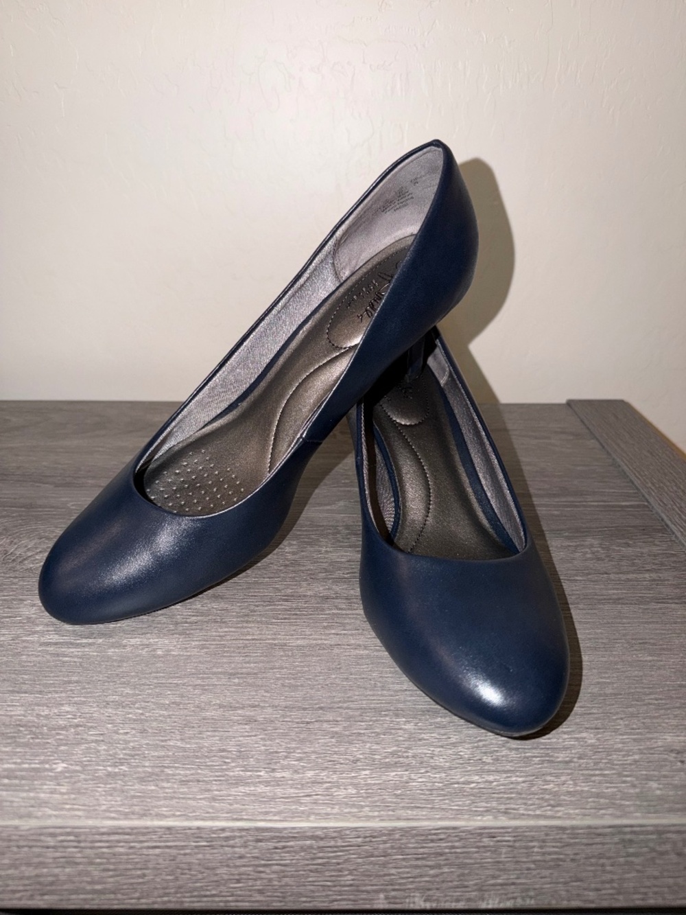 Life Stride Parigi Navy Kid 2.5" Pump Women's 12